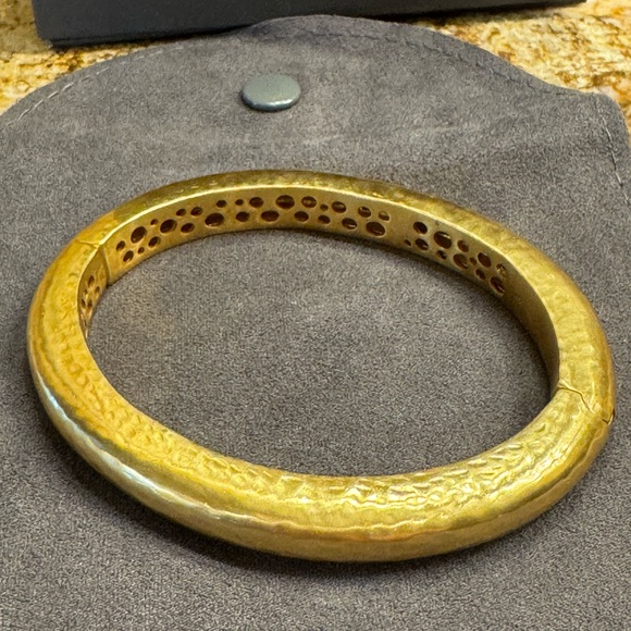 Julie Vos Catalina Hinge Bangle Bracelet w/Gift Box 24k. Gold Plated. - Picture 4 of 6